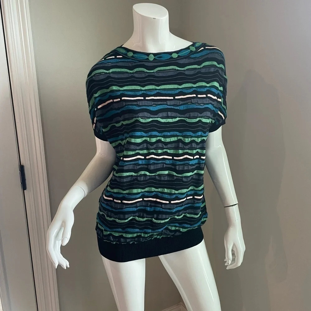 MISSONI black short sleeve zigzag sweater multi color. Size medium